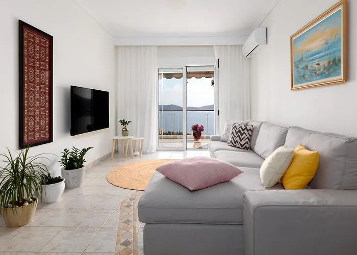 Mimoza's Sea View PalaiónTsiflíkion