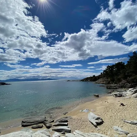 Mimoza's Sea View * PalaiónTsiflíkion